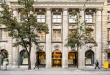 Big banks are ditching private blockchains to build tokenized cash networks on public infrastructure Big banks are ditching private blockchains to build tokenized cash networks on public infrastructure