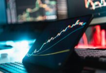 Bitcoin ETFs draw in $221 million alongside renewed buying from long-term investors Bitcoin near $60,000 today vs February: ETF flows tell a different story