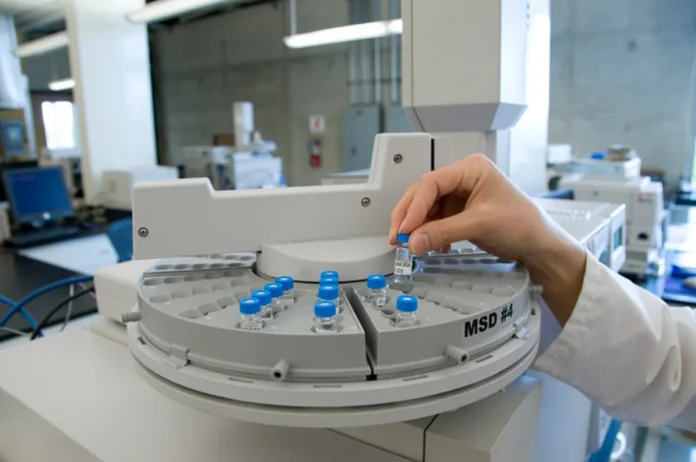 Here is Why Medtronic (MDT) is One of the Best Long Term Stocks to Buy According to Hedge Funds