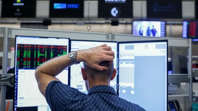 Nasdaq-falls-3-as-chip-stocks-sell-off-Iran-deal.com2Fen2Fquartz_8552F33f4e42df2a33aa42231814b1383e0c8.webp Nasdaq falls 3% as chip stocks sell off, Iran deal hopes fade