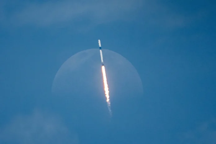 Should Investors Sell Tesla Stock to Buy SpaceX?