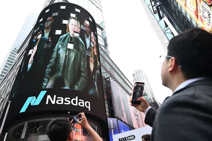 SpaceX-stock-jumps-for-2nd-day-now-up-over-25.net2Fimages2F2026-062Fdbe8191b-80e7-4275-bfcd-5d8795700371.webp SpaceX stock jumps for 2nd day, now up over 25% since debut