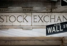 US first-quarter GDP revised sharply higher; but consumer spending nearly stalls US first-quarter GDP revised sharply higher; but consumer spending nearly stalls
