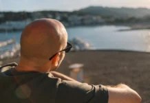 He works two hours a month to make six figures a year — why he says ditching the 9-to-5 is ‘the ultimate power’ He works two hours a month to make six figures a year — why he says ditching the 9-to-5 is ‘the ultimate power’