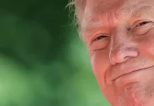 Trump drops love-bomb on Micron while holding the stock — up 209% this year. Experts say it ‘undermines’ the system Trump drops love-bomb on Micron while holding the stock — up 209% this year. Experts say it ‘undermines’ the system