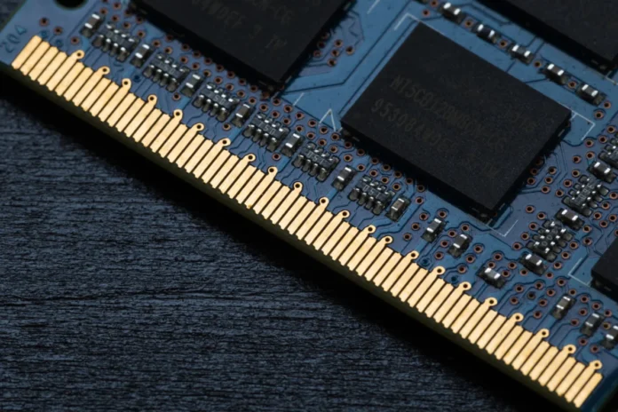 CXMT’s 466% IPO Pop Gives Apple (AAPL) Leverage. Why Micron (MU) Investors Should Stay Patient
