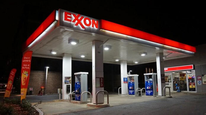 Chevron and Exxon Mobil Rise 3% as U.S. Strikes on Iran Push WTI Crude Oil to $86
