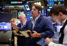 Equities rise with tech boost and yields fall with oil prices Equities rise with tech boost and yields fall with oil prices