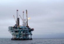 ExxonMobil Holdings Corporation (XOM) vs. Chevron Corporation (CVX): Trump Attacks the Oil Giants for Making “Too Much Money” ExxonMobil Holdings Corporation (XOM) vs. Chevron Corporation (CVX): Trump Attacks the Oil Giants for Making “Too Much Money”