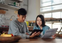 FICO credit scores are holding up, but consumers are under pressure FICO credit scores are holding up, but consumers are under pressure