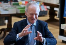 How Barnes & Noble CEO James Daunt tapped his indie bookstore cred to revive the big-box chain How Barnes & Noble CEO James Daunt tapped his indie bookstore cred to revive the big-box chain