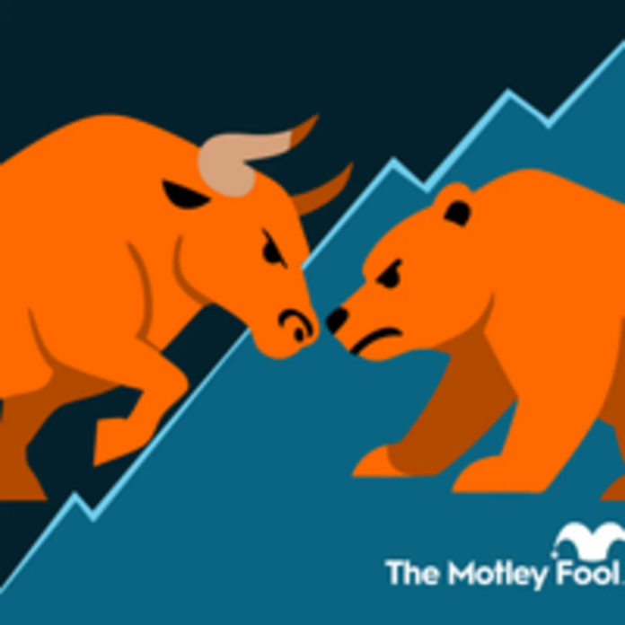 Stock Market Midday, Aug. 14: Stocks Wobble on Falling Consumer Confidence, Reddit Jumps 14%