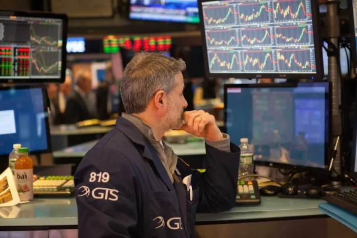 Stocks Set for Muted Open as Oil Rises on Hormuz Uncertainty, U.S. Inflation Data Awaited