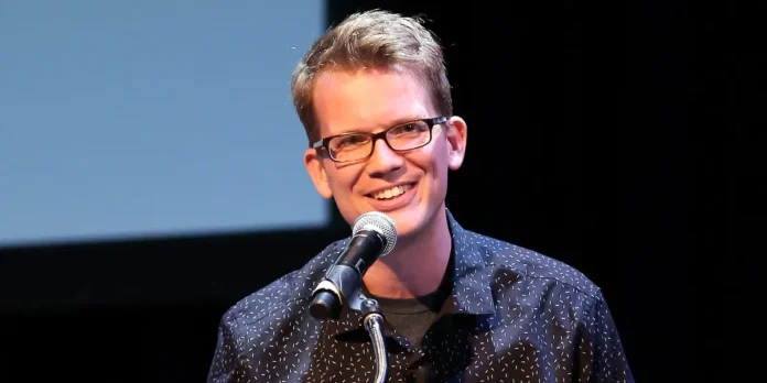 YouTuber-Hank-Green-Says-He-Uses-AI-Too-Heavily-in.webp YouTuber Hank Green Says He Uses AI 'Too Heavily' in Apology to Fans
