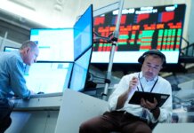 Pressure from the bond market hits a new level, and US stocks slide on worries about inflation Pressure from the bond market hits a new level, and US stocks slide on worries about inflation