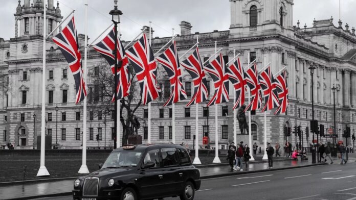 UK FCA opens crypto authorization gateway, giving firms five months to apply