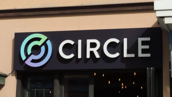 Circle-defends-USDC-economics-as-stablecoin-rivals-court-its-partners.jpg Circle defends USDC economics as stablecoin rivals court its partners with bigger cut